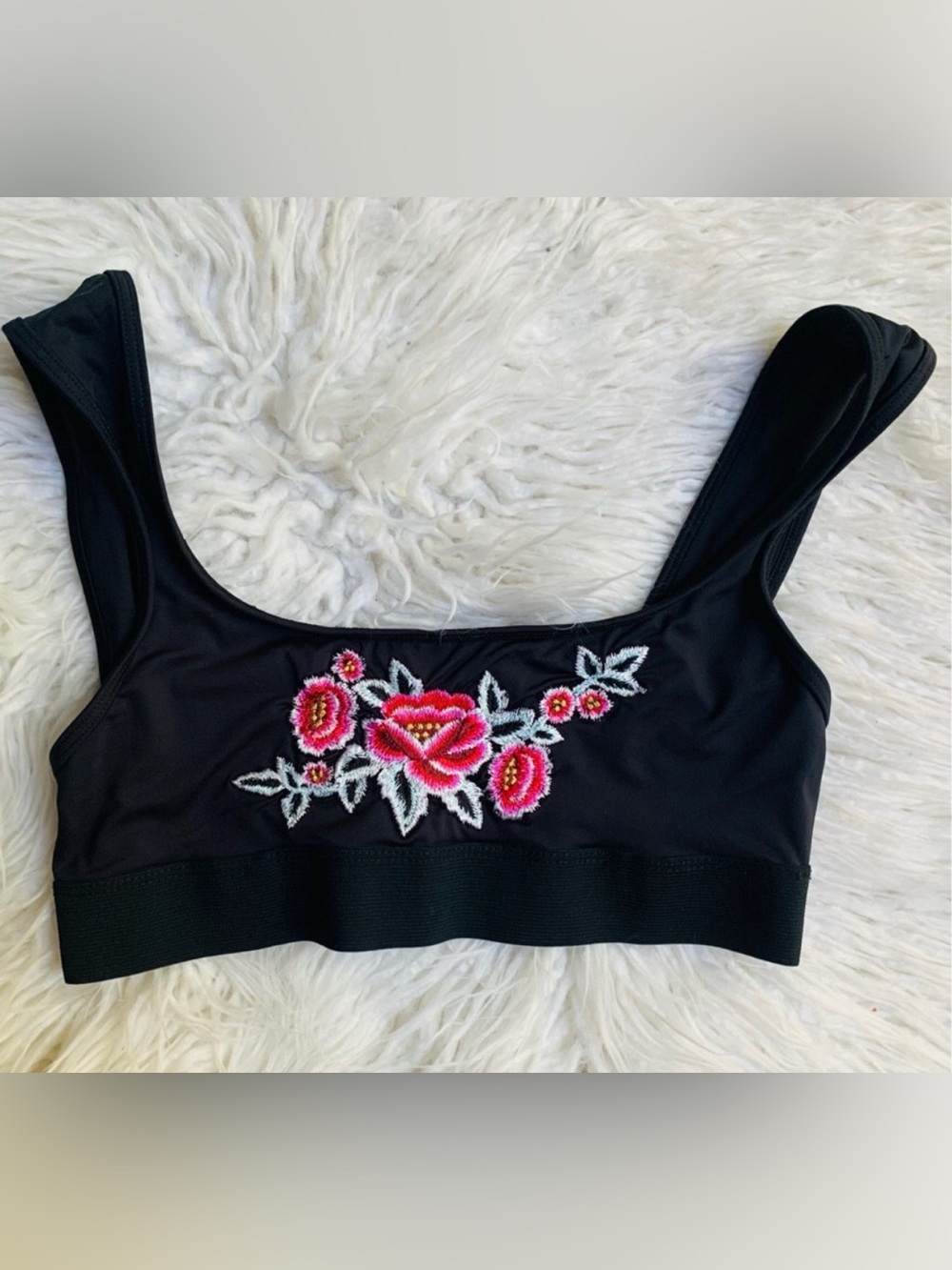 Frankie’s Bikinis Embroidered Bikini Swimsuit Top Black Red Size Small